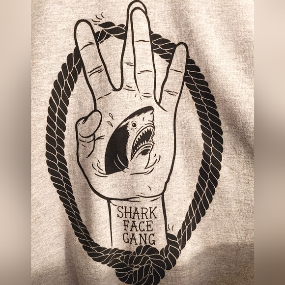 Macklemore & Ryan Lewis Shark Face Gang sweater sweatshirt Large Like New - Picture 4 of 5